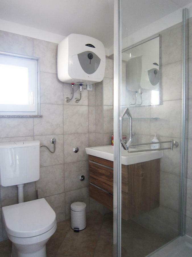 M&B Guest House Srima Exteriér fotografie